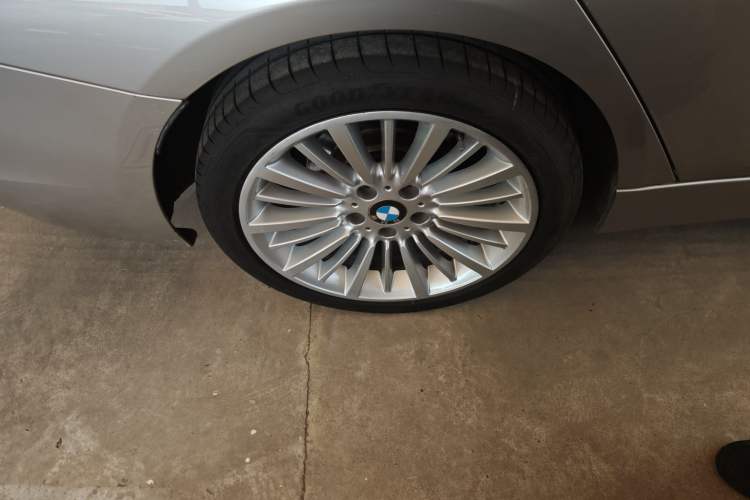 Used BMW 3 Series 2018 320Li Fashion Model Right Rear Wheel Hub