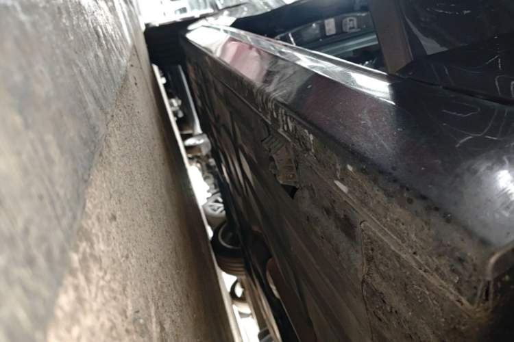 Used BMW 3 Series 2018 320Li Fashion Model Right Side Sill