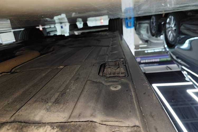 Used BMW 3 Series 2018 320Li Fashion Model Right Side Sill
