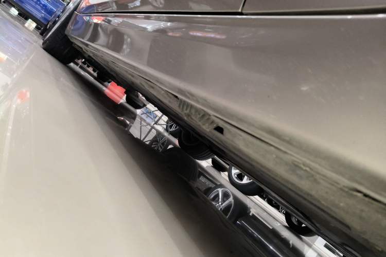 Used BMW 3 Series 2018 320Li Fashion Model Right Side Sill