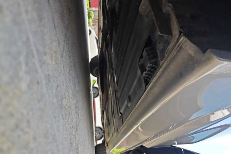Used BMW 3 Series 2018 320Li Fashion Model Right Side Sill