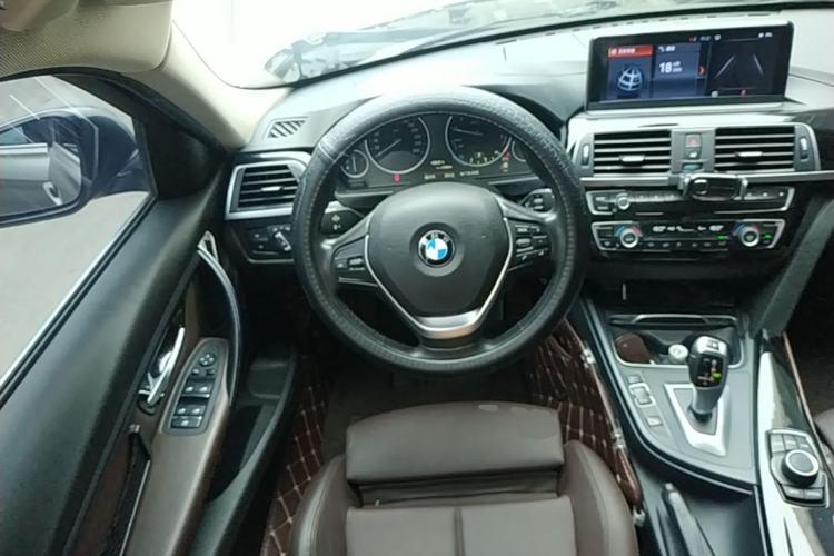 Used BMW 3 Series 2018 320Li Fashion Model Steering Wheel