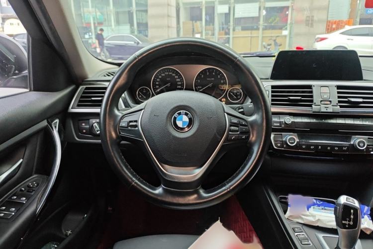 Used BMW 3 Series 2018 320Li Fashion Model Steering Wheel