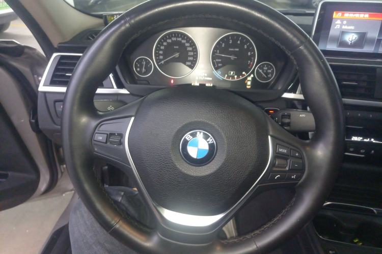 Used BMW 3 Series 2018 320Li Fashion Model Steering Wheel