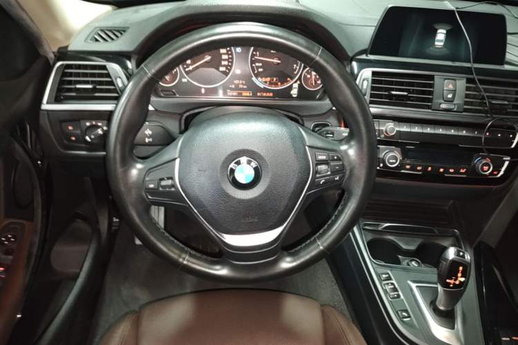 Used BMW 3 Series 2018 320Li Fashion Model Steering Wheel