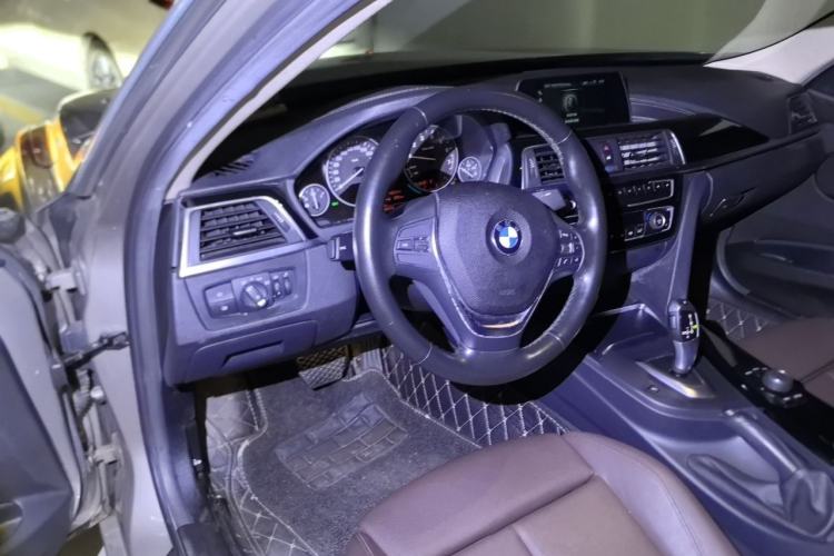 Used BMW 3 Series 2018 320Li Fashion Model Steering Wheel