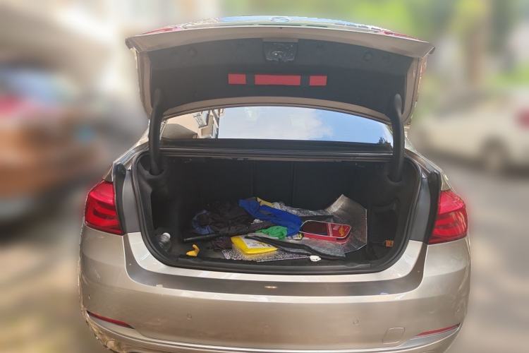 Used BMW 3 Series 2018 320Li Fashion Model Trunk