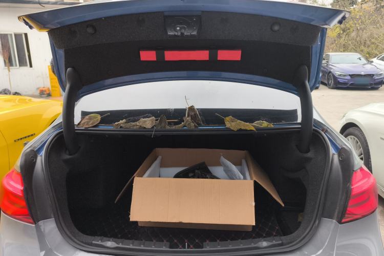 Used BMW 3 Series 2018 320Li Leading Model M Sport Package Trunk