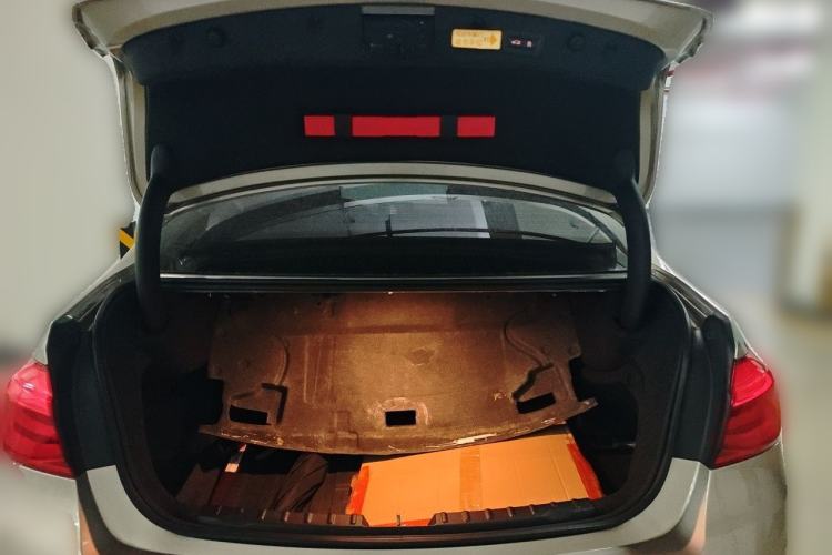 Used BMW 3 Series 2018 320Li Fashion Model Trunk