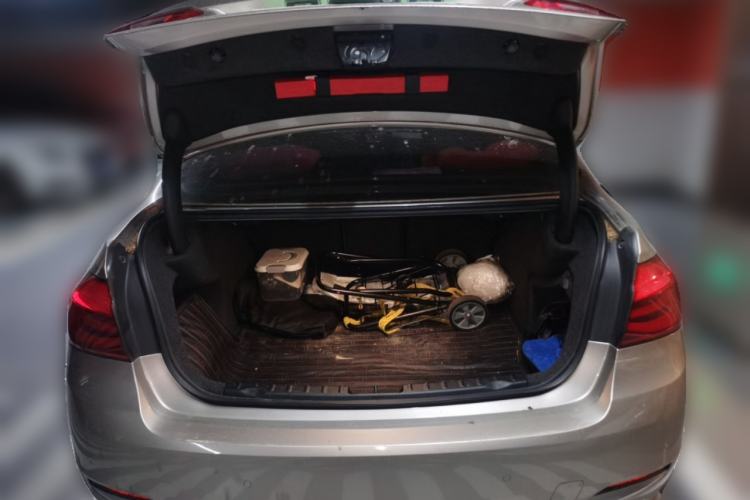 Used BMW 3 Series 2018 318Li Trunk