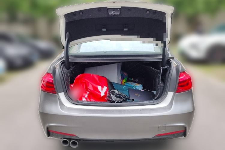 Used BMW 3 Series 2018 320i M Sport Package Trunk