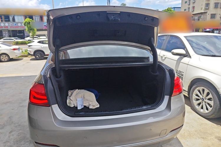 Used BMW 3 Series 2018 320Li Fashion Model Trunk