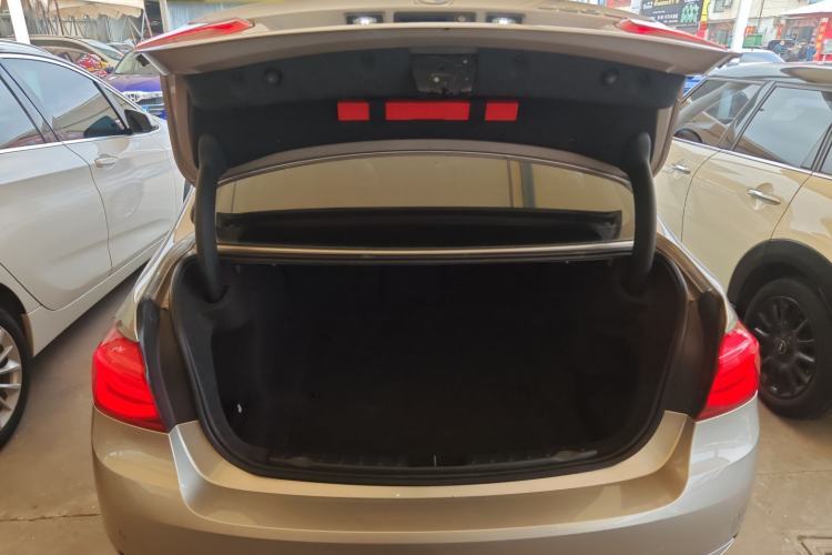 Used BMW 3 Series 2018 320Li Fashion Model Trunk