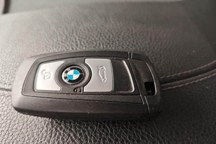 Used BMW 3 Series 2018 320Li Fashion Model Vehicle Key