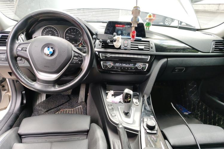 Used BMW 3 Series 2018 320Li Fashion Model Center Console