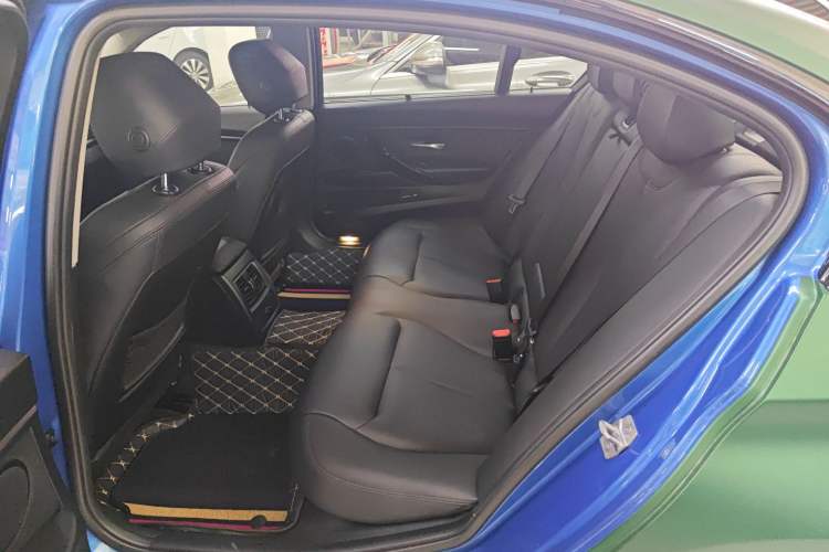 Used BMW 3 Series 2018 320Li Leading Model M Sport Package Interior 1