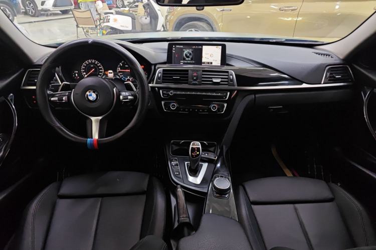 Used BMW 3 Series 2018 320Li Leading Model M Sport Package Interior 2