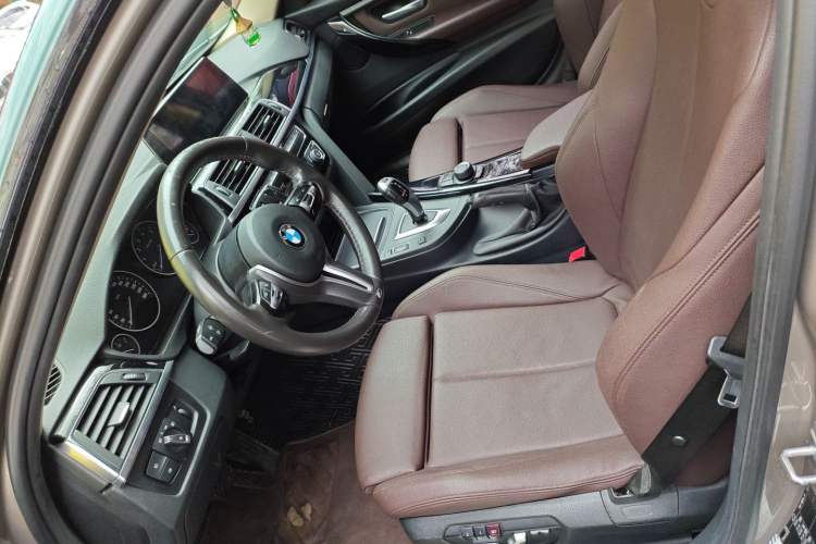 Used BMW 3 Series 2018 320Li Fashion Model Left Front Seat