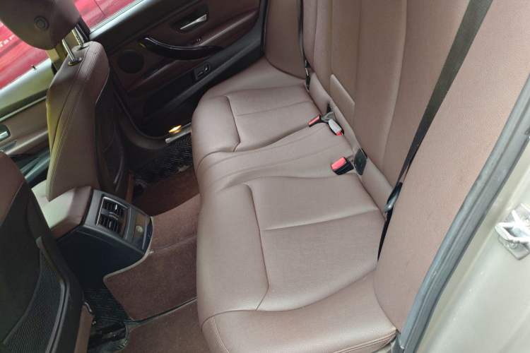 Used BMW 3 Series 2018 320Li Fashion Model Left Rear Seat