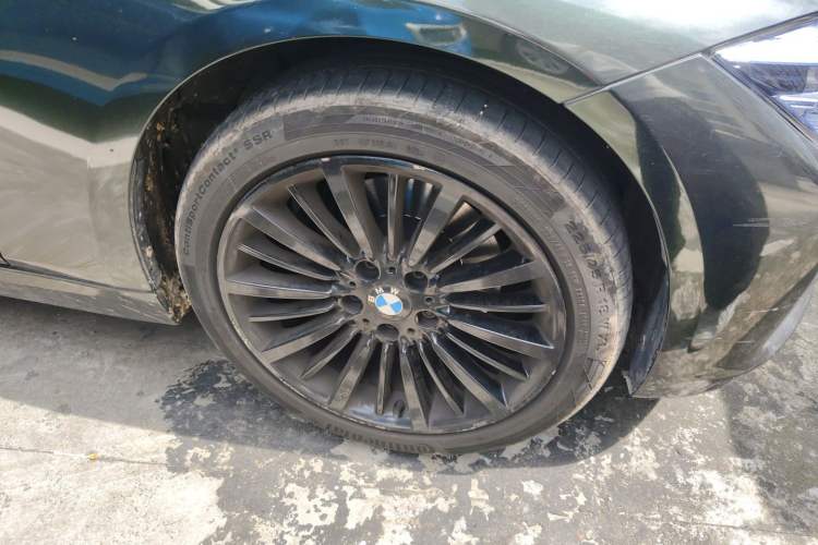 Used BMW 3 Series 2018 320Li Fashion Model Right Front Wheel Hub
