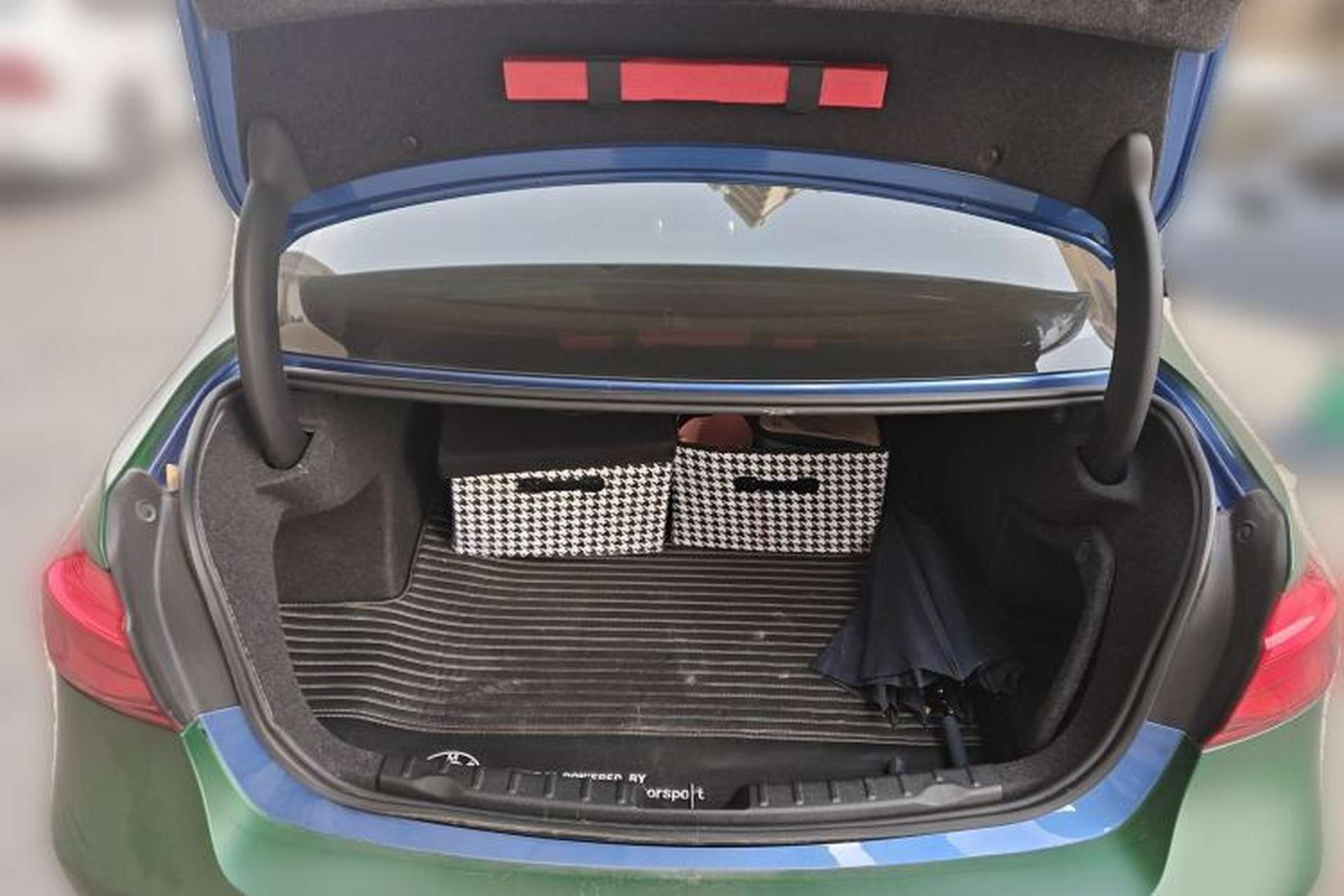 Used BMW 3 Series 2018 320Li Leading Model M Sport Package Trunk