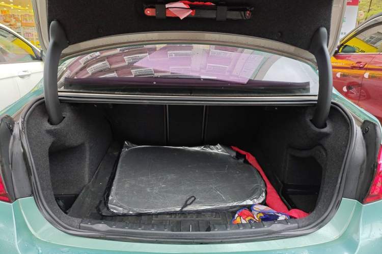 Used BMW 3 Series 2018 320Li Fashion Model Trunk