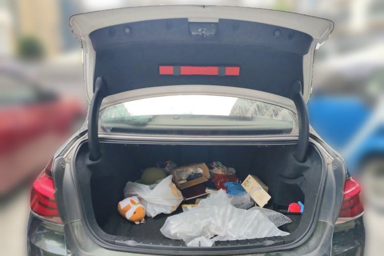 Used BMW 3 Series 2018 320Li Fashion Model Trunk