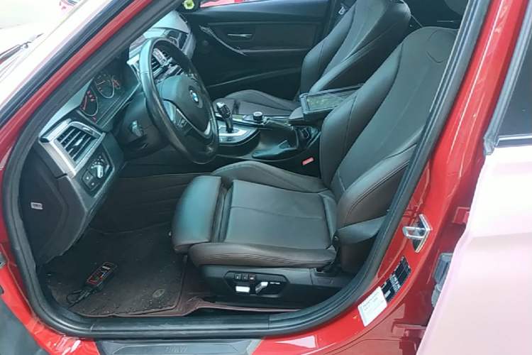 Used BMW 3 Series 2018 320Li Fashion Model Left Front Seat