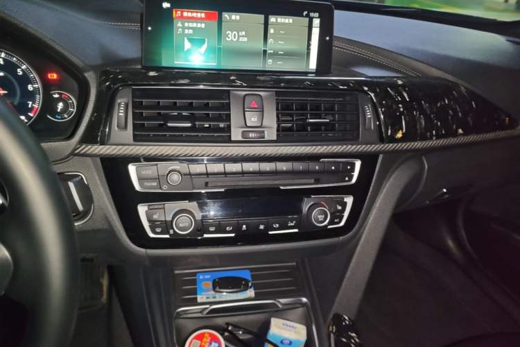 Used BMW 3 Series 2018 330i M Sport Night Edition Audio And AC Panel