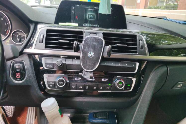 Used BMW 3 Series 2018 320Li Fashion Model Audio And AC Panel