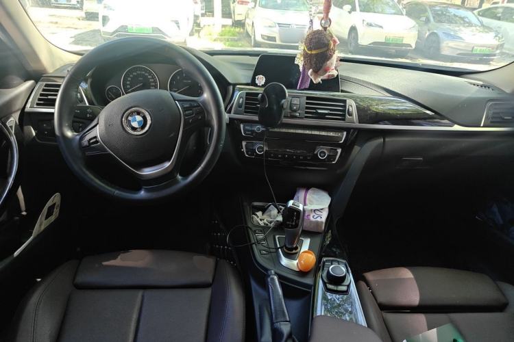 Used BMW 3 Series 2018 320Li Fashion Model Center Console