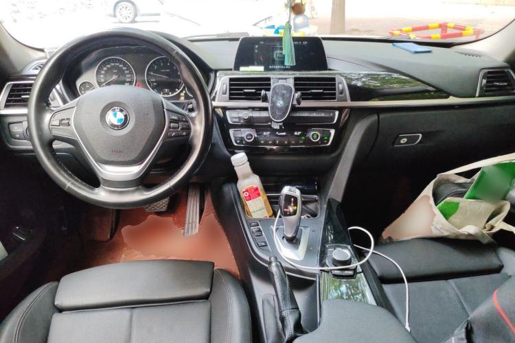 Used BMW 3 Series 2018 320Li Fashion Model Center Console