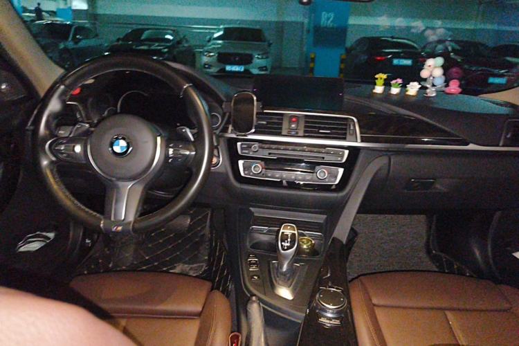 Used BMW 3 Series 2018 320Li M Sport Night Edition Center Console