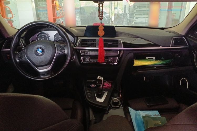 Used BMW 3 Series 2018 320Li Fashion Model Center Console