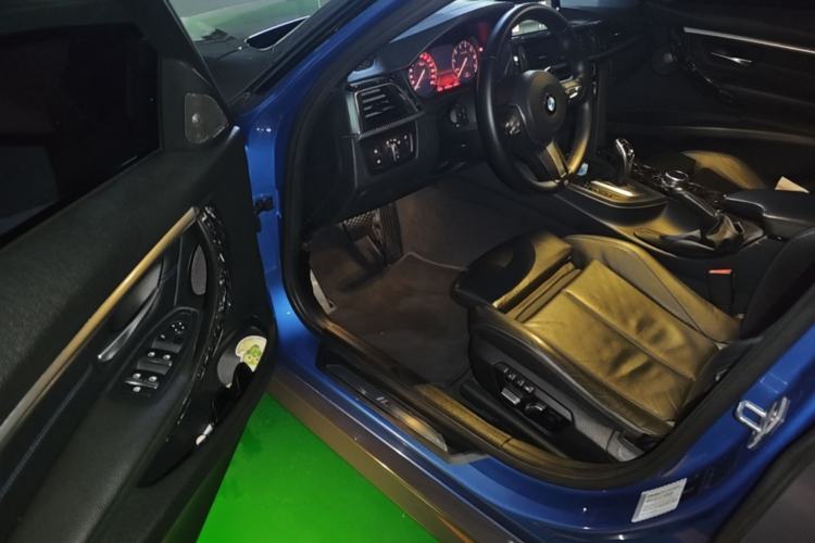 Used BMW 3 Series 2018 330i M Sport Night Edition Driver Seat