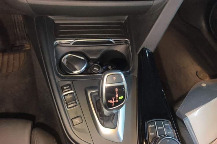 Used BMW 3 Series 2018 320Li Leading Model M Sport Package Gear Lever