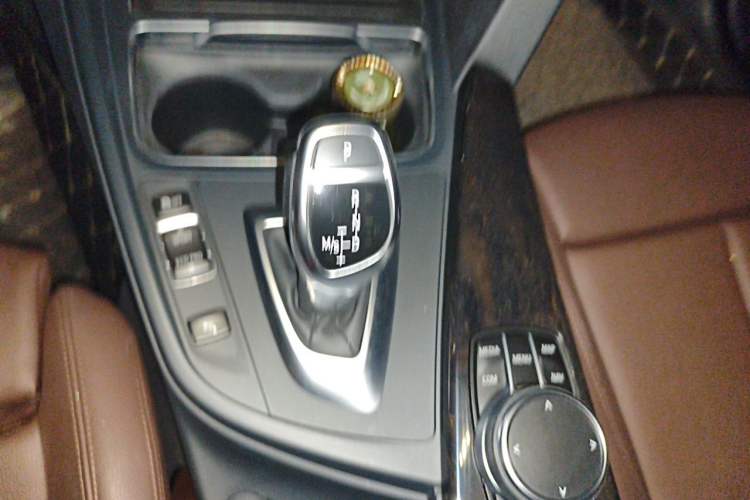 Used BMW 3 Series 2018 320Li M Sport Night Edition Gear Lever