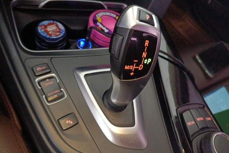 Used BMW 3 Series 2018 320Li Fashion Model Gear Lever
