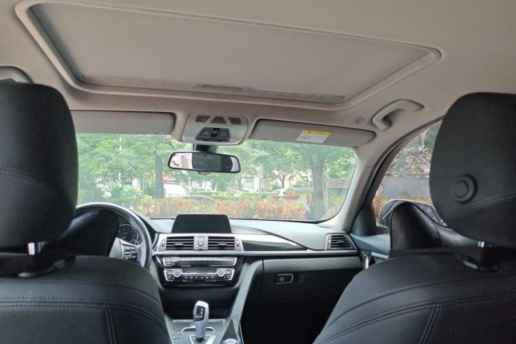 Used BMW 3 Series 2018 320Li Fashion Model Headliner