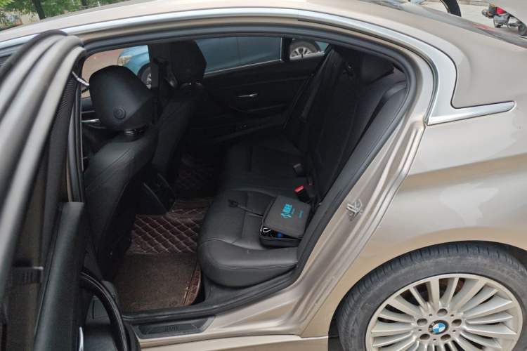 Used BMW 3 Series 2018 320Li Fashion Model Left Rear Seat