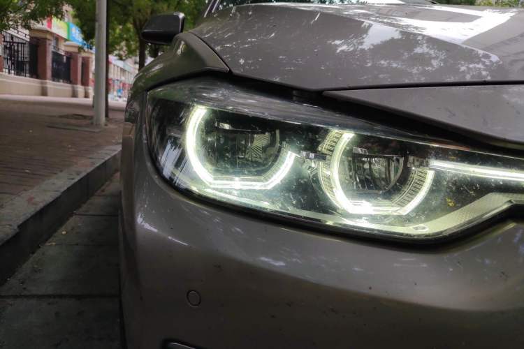 Used BMW 3 Series 2018 320Li Fashion Model Right Front Headlight