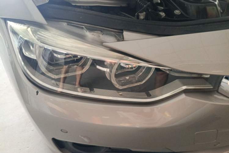 Used BMW 3 Series 2018 320Li Fashion Model Right Front Headlight