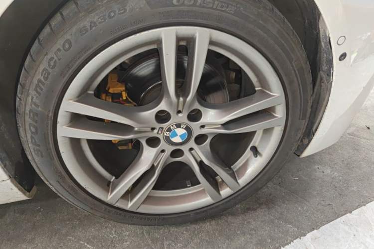 Used BMW 3 Series 2018 320Li M Sport Night Edition Right Front Wheel Hub