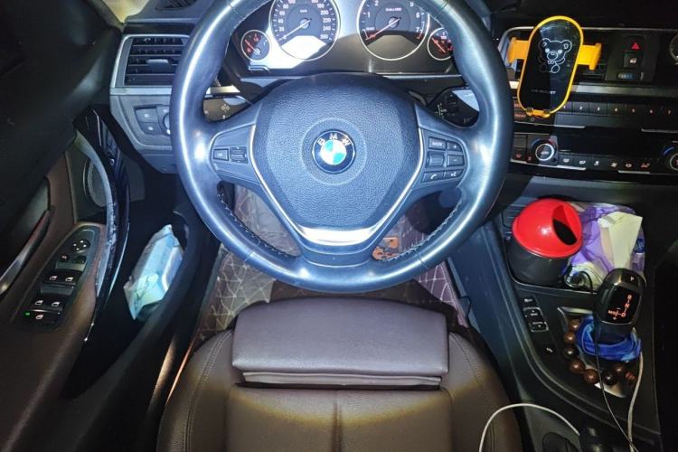 Used BMW 3 Series 2018 320Li Fashion Model Steering Wheel