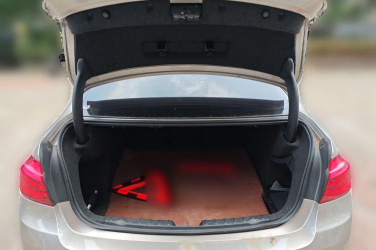Used BMW 3 Series 2018 320Li Fashion Model Trunk