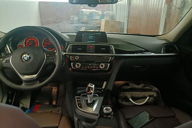 Used BMW 3 Series 2018 320Li Fashion Model Audio And AC Panel