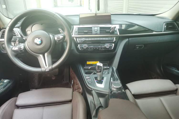 Used BMW 3 Series 2018 320Li xDrive Fashion Model Center Console