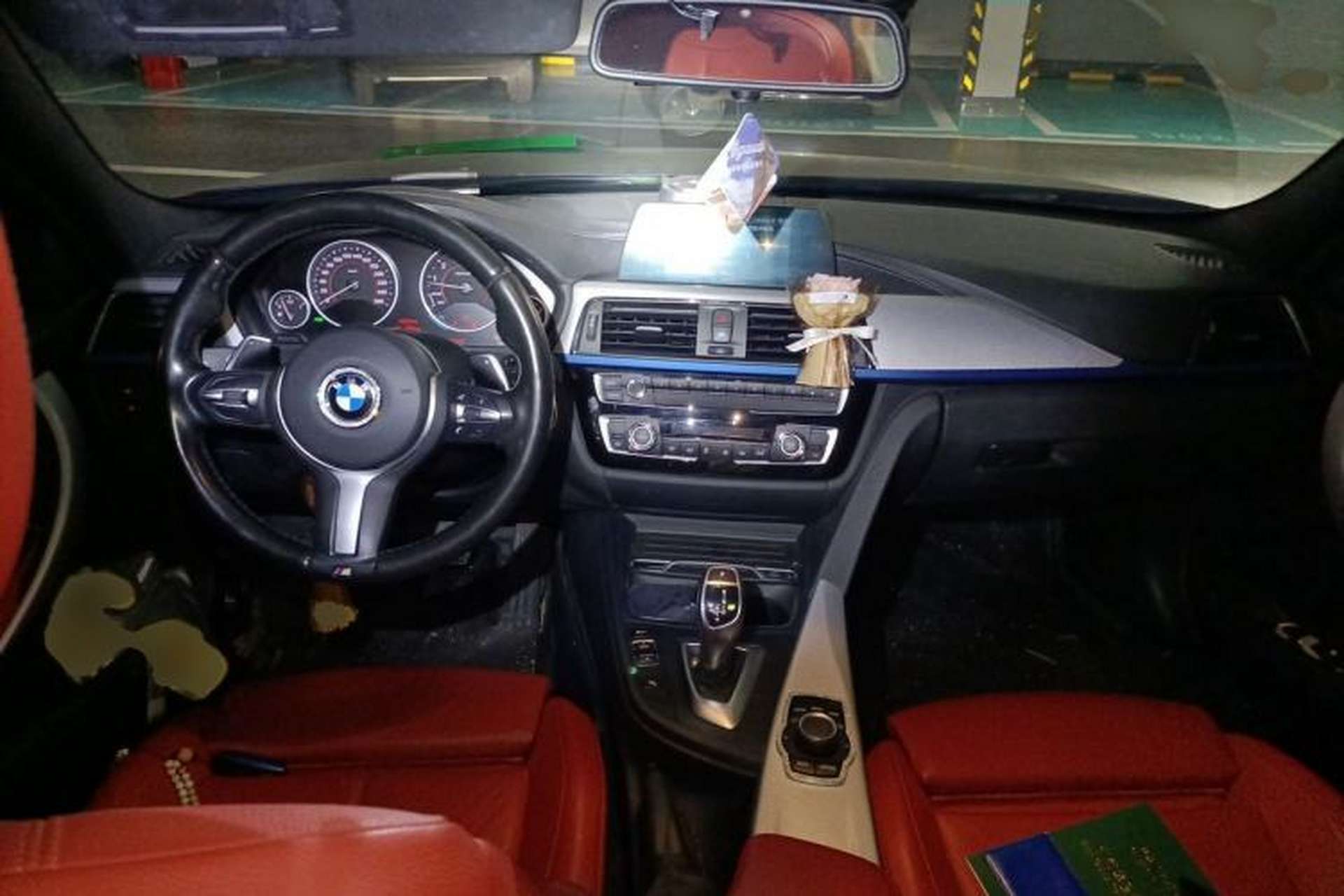 Used BMW 3 Series 2018 320i M Sport Package Center Console