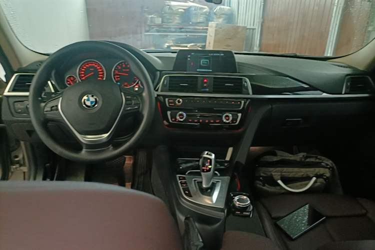 Used BMW 3 Series 2018 320Li Fashion Model Center Console