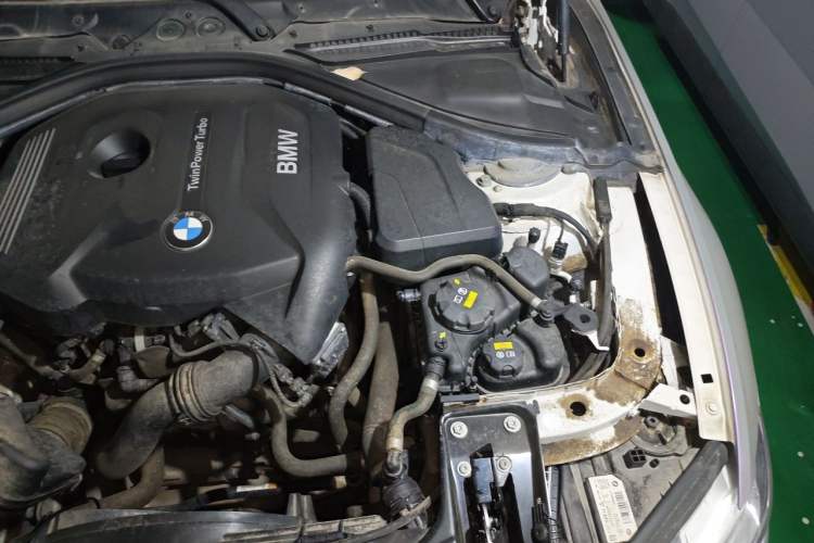 Used BMW 3 Series 2018 320Li Fashion Model Engine Bay Left